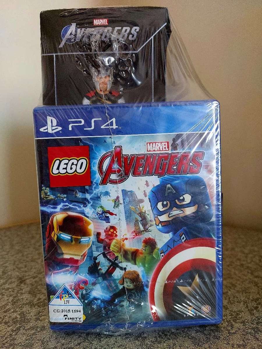 Lego Avengers + Phone and Controller Holder