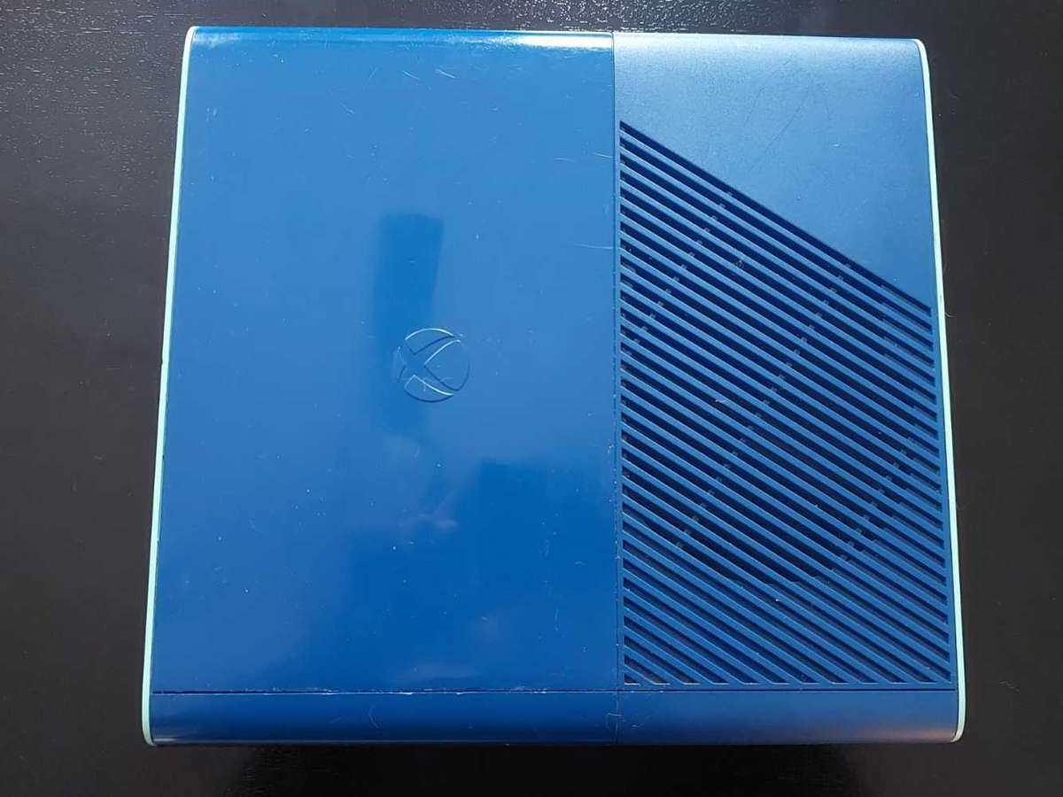 BLUE XBOX 360 LIMITED EDITION!!!