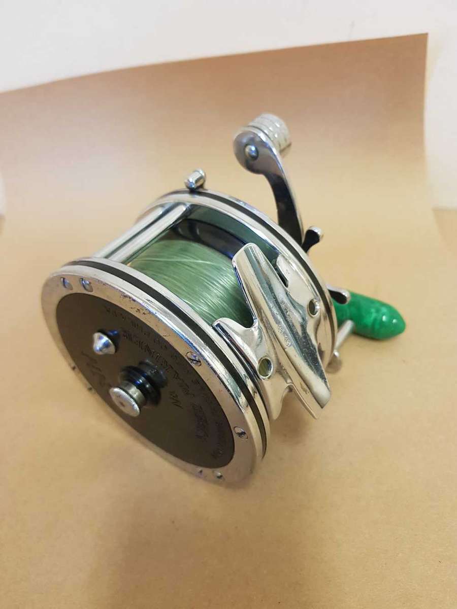 Penn 49 Super mariner. Narrow /  wide spool . 2 extra spools.