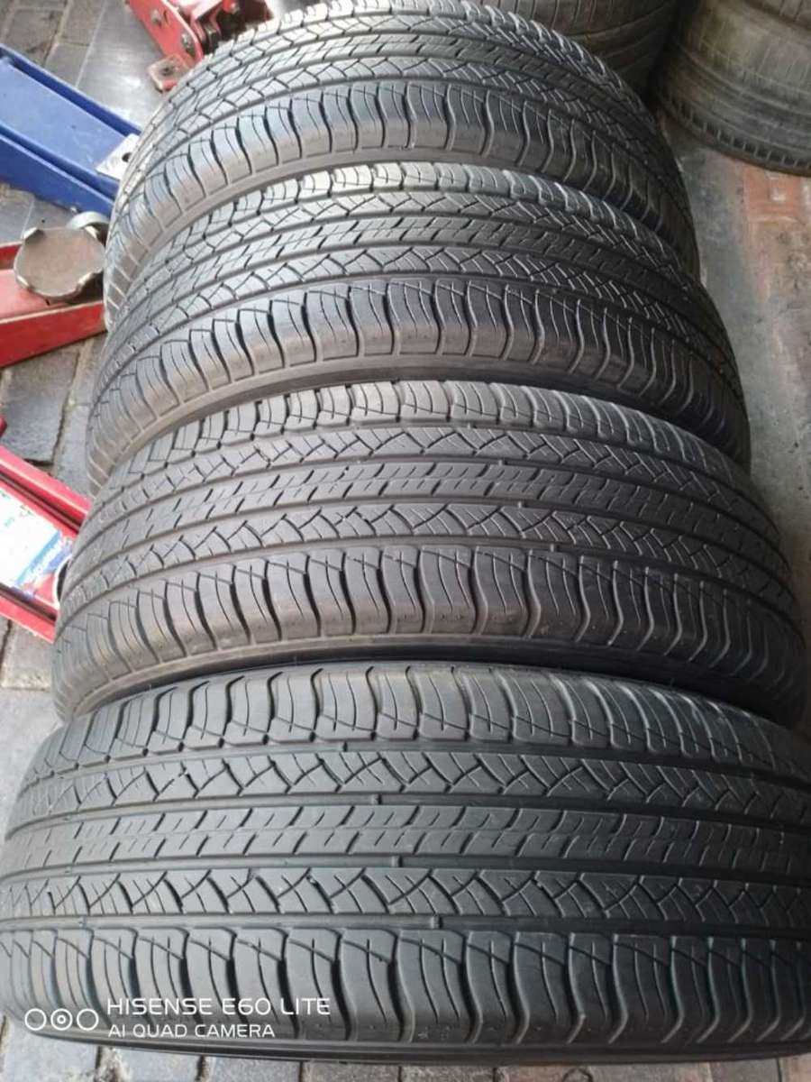 225/65/17 Michelin Latitude M+S. Excellent condition