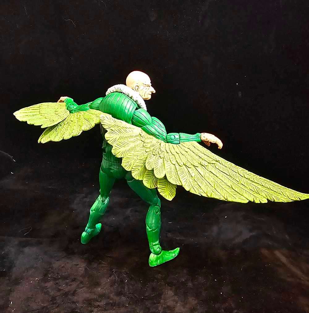 ToyBiz Marvel Legends Fearsome Foes Vulture