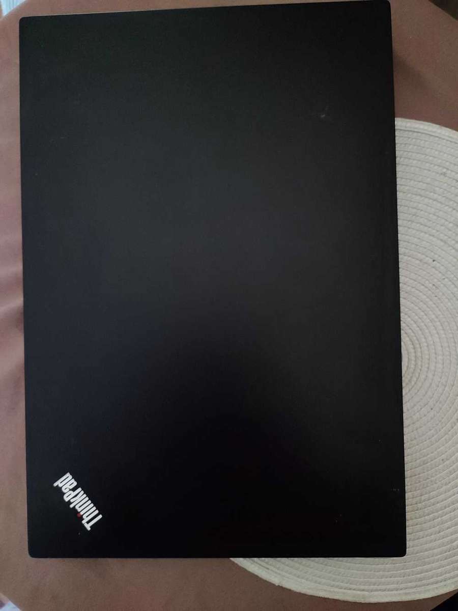 Lenovo ThinkPad E580  15.6-inch FHD Laptop - Intel Core i5-8250U 256 GB SSD 16GB RAM Win 11 Pro