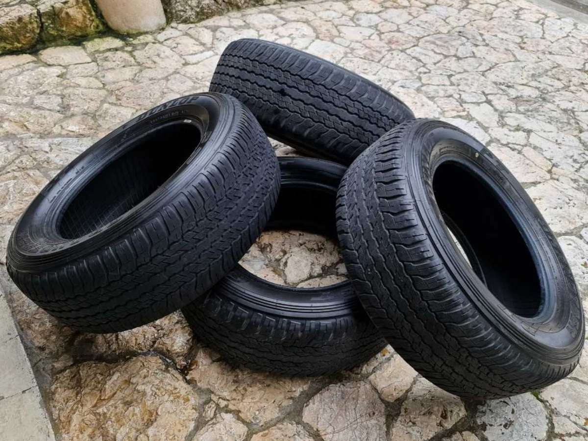 265/60/18 Dunlop Gtandrak AT used tyes