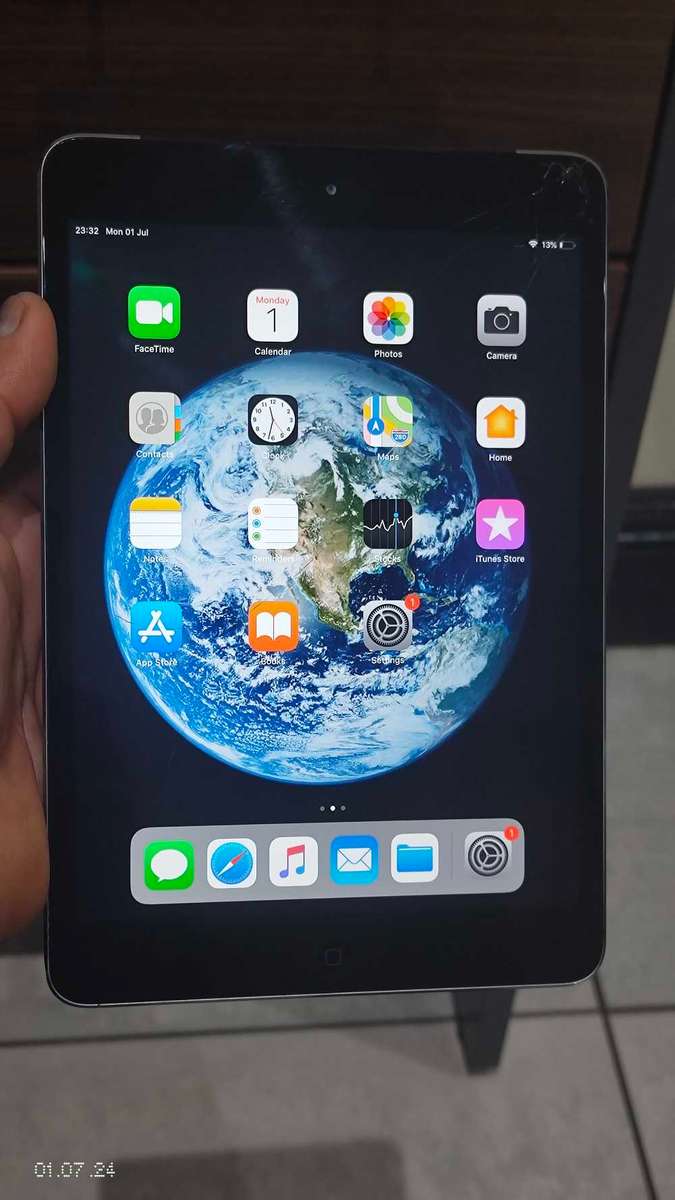 Apple iPad Mini 2 16GB Cellular + WiFi Space Grey (Cracked Touch)