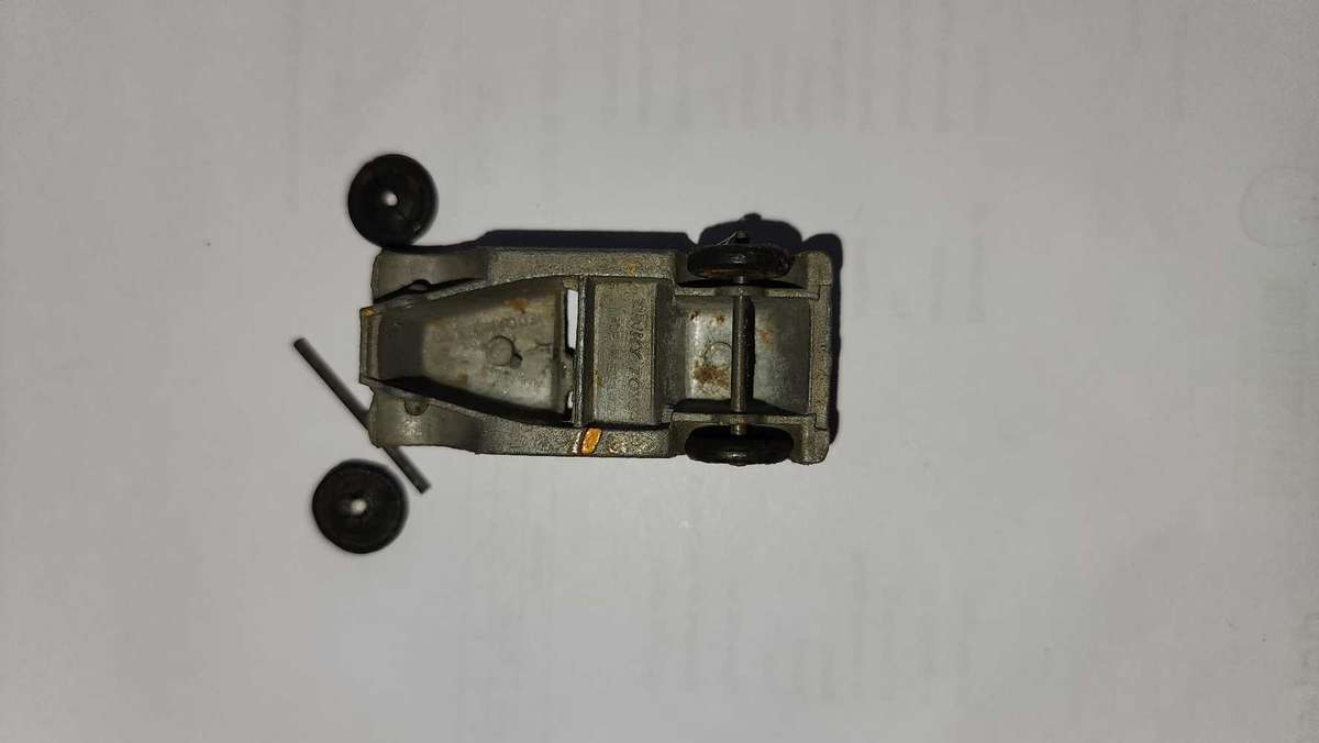 Dinky Austin #35d of the 1940's