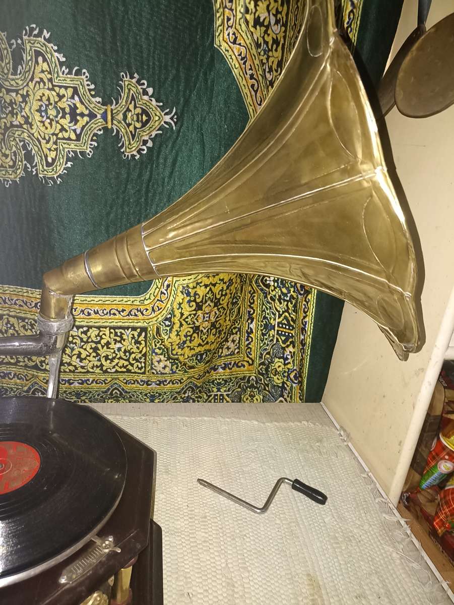 His Master Voice Gramophone