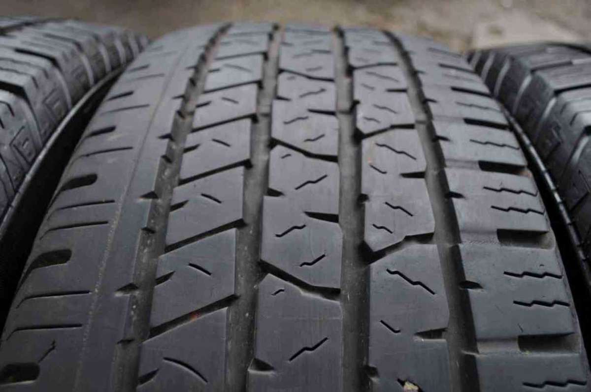 265/60/18 Continental ContiCrossContact. 80% lfe