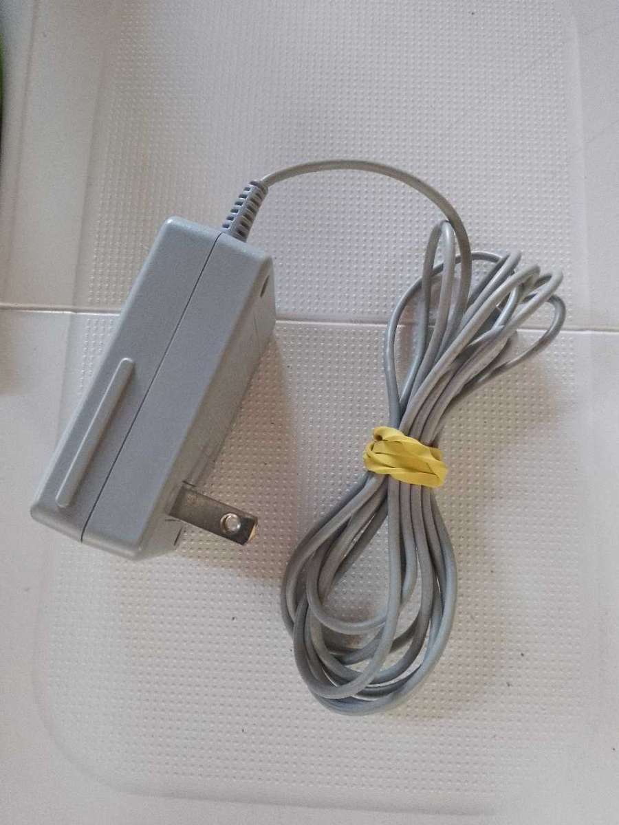 Original Nintendo 3ds, 3ds XL, DSi an DSi XL charger (USA)