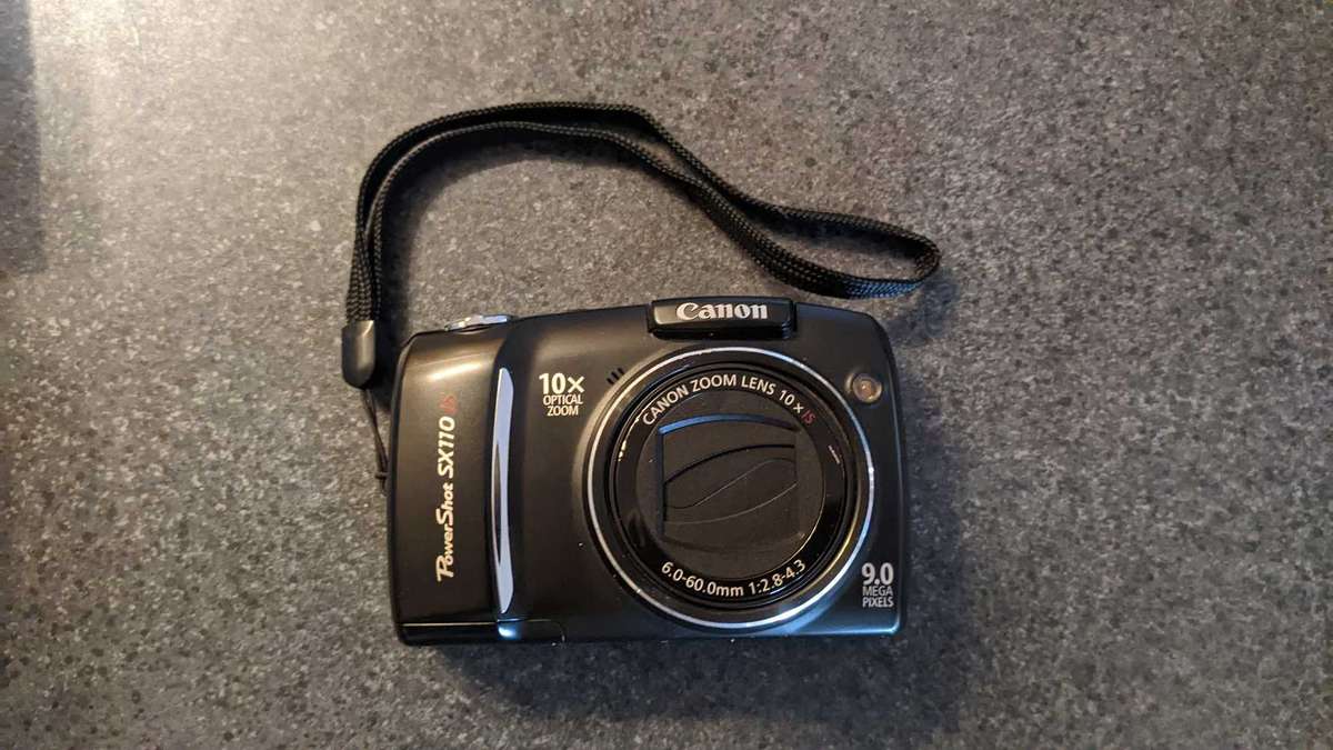Canon Power shot SX110 IS camera