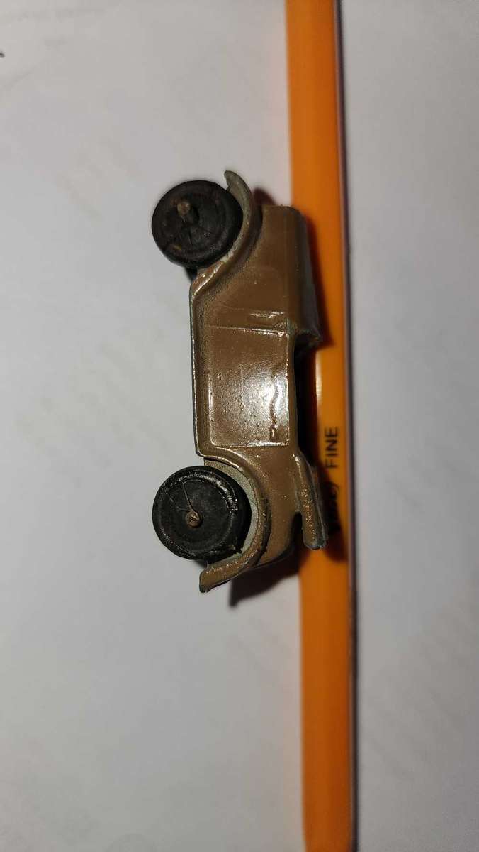 Dinky Austin #35d of the 1940's