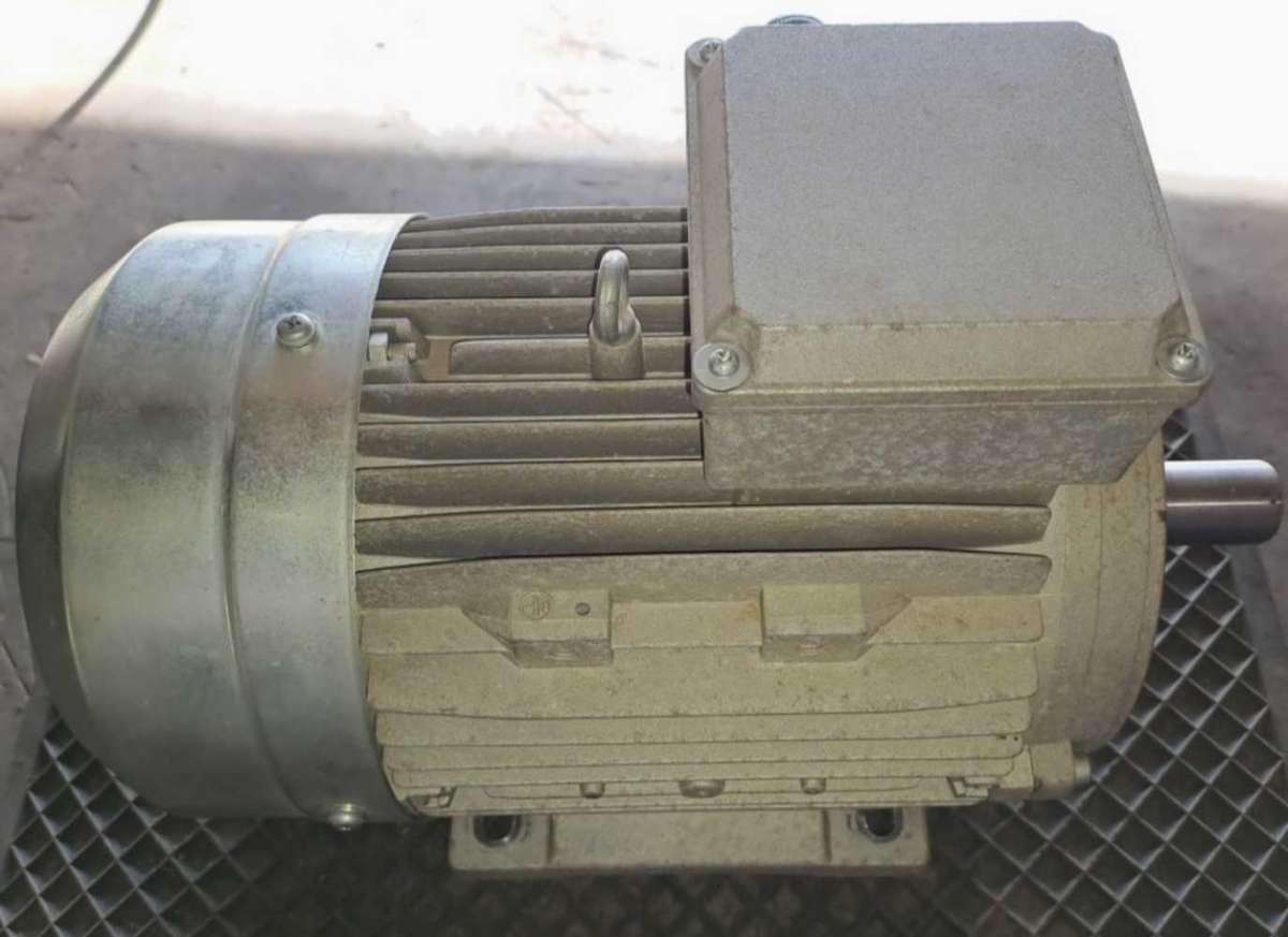 380v 3 phase electric motor. 1420 Rpm