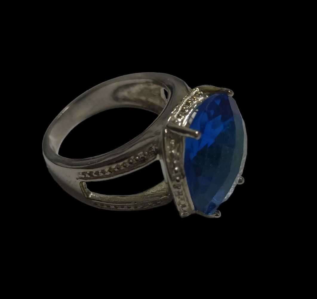 925 Sterling Silver Vintage Ring, Beautiful Big Blue Sone