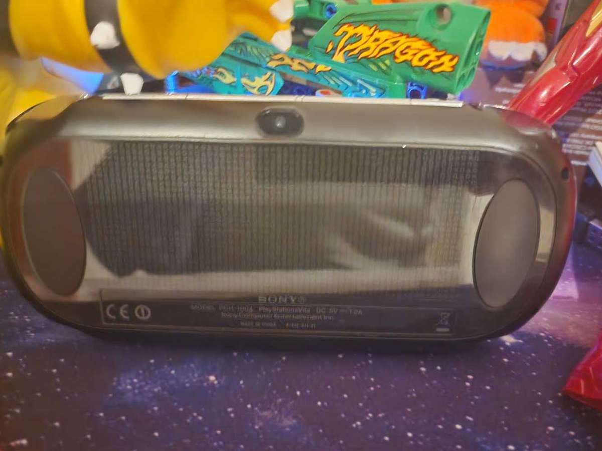 PS VITA OLED MODEL 32GB Modded