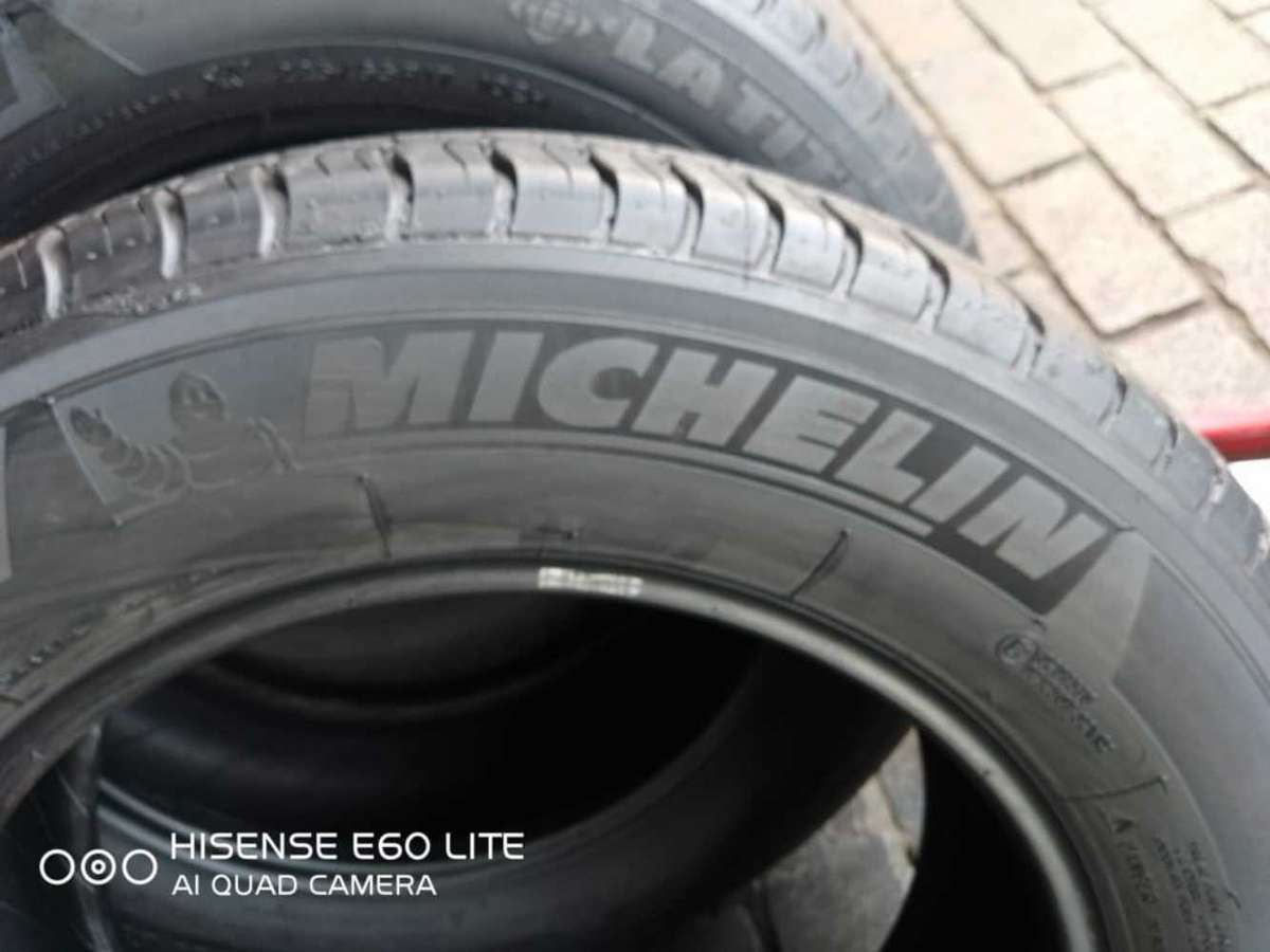225/65/17 Michelin Latitude M+S. Excellent condition
