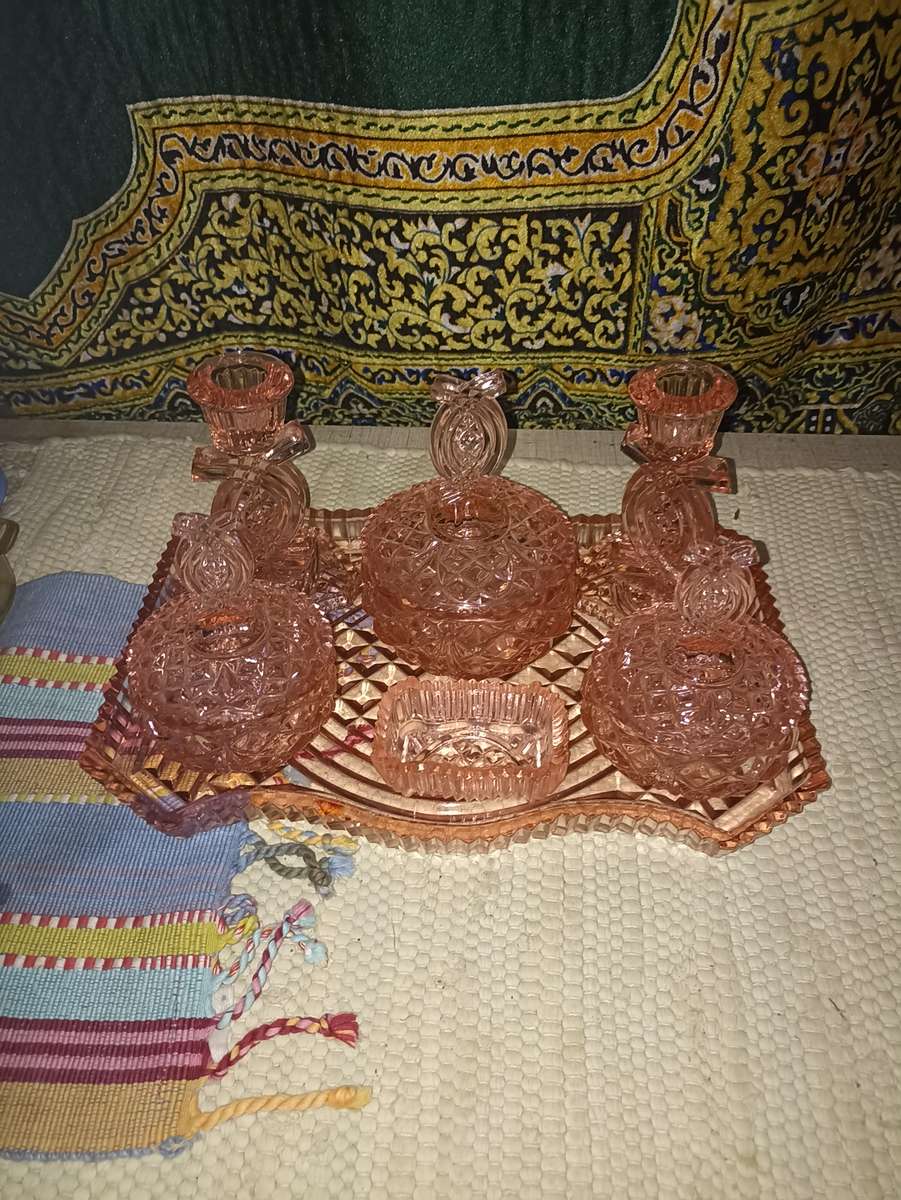 Carnival vintage dressing set