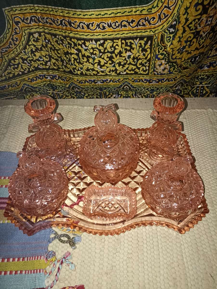 Carnival vintage dressing set