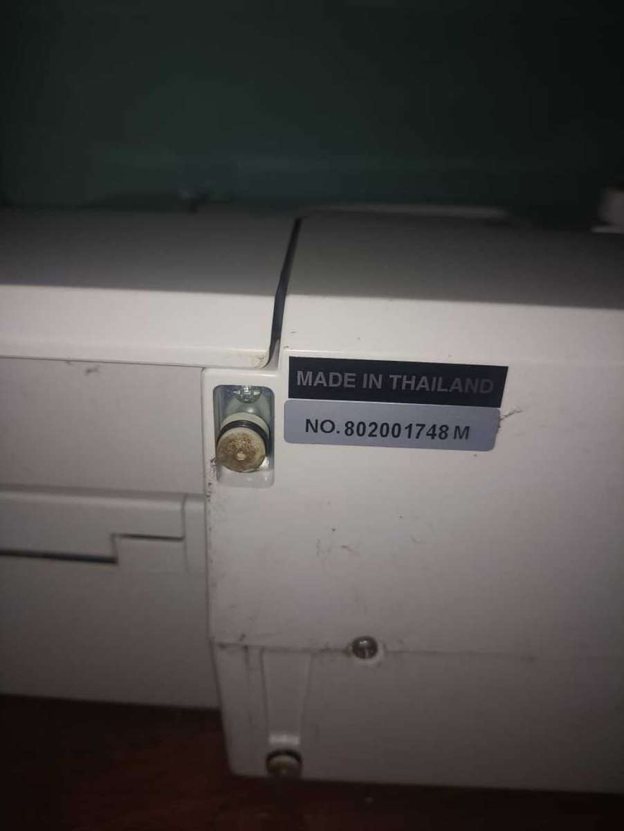 EMPISAL SEWING MACHINE (Dressmaker machine)