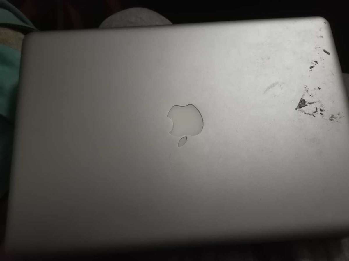 URGENT SALE!PFAULTY MACBOOK Pro i7, 15 inch.r|