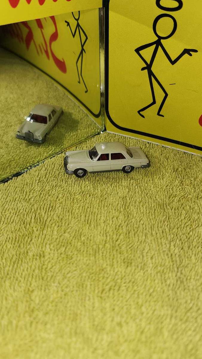 Mercedes Benz 280S by Wiking