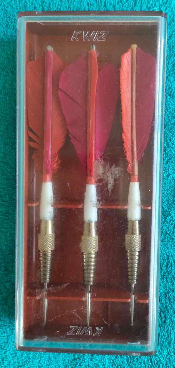 Vintage feather darts