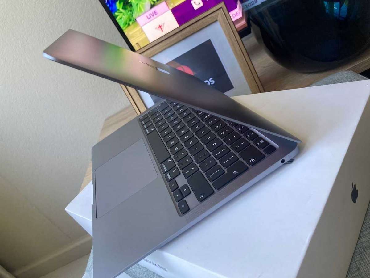 2020 Apple Macbook Air M1 Chip 8GB RAM unified Memory 256GB SSD Storage Space Grey