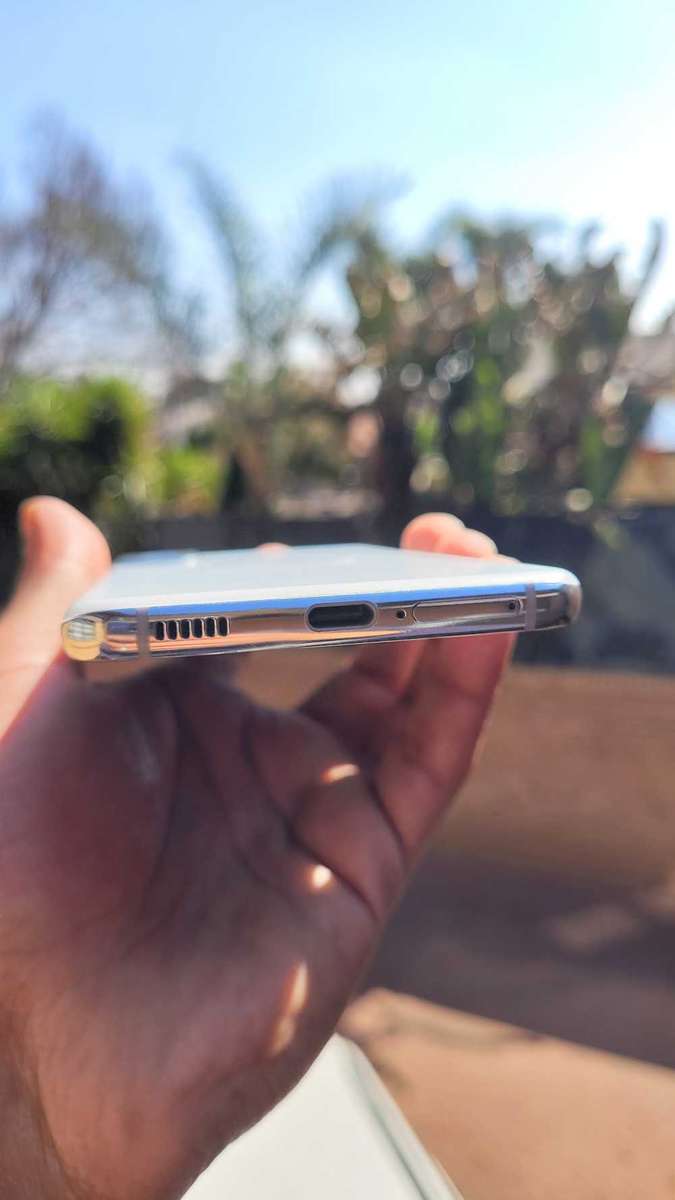 Samsung Galaxy S21 - 5G Dual Sim