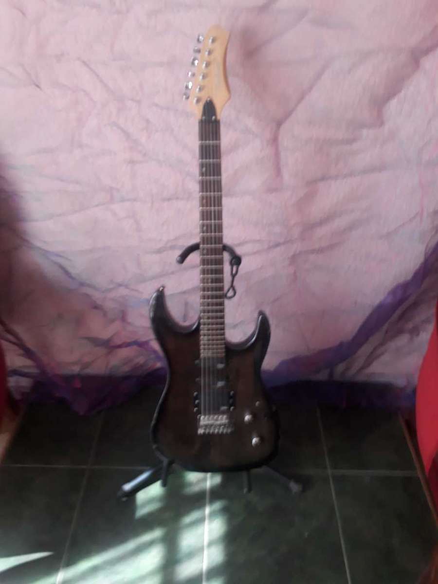 PALMER YB20100198 100% WORKING ELECTRIC GUITAR WITH BAG - STAND NOT INCLUDED!