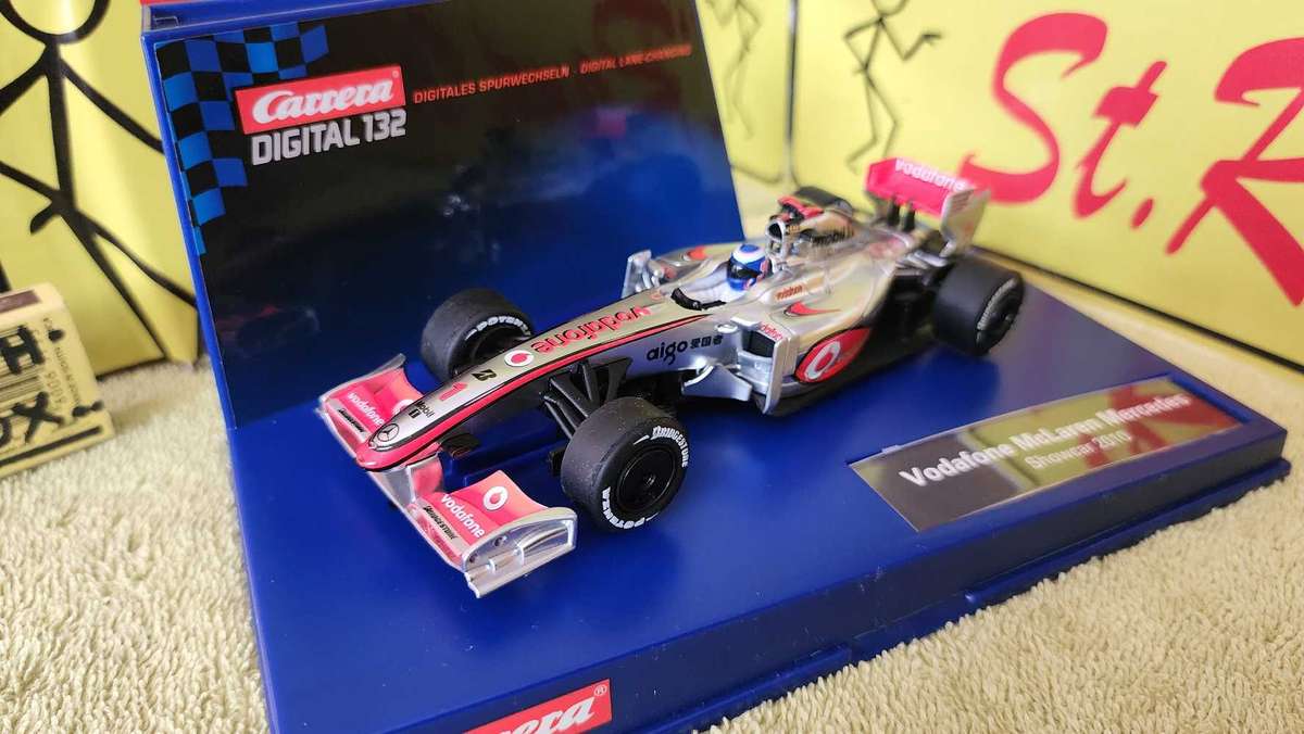 Carrera Vodafone McLaren Mercedes 2010 Showcar