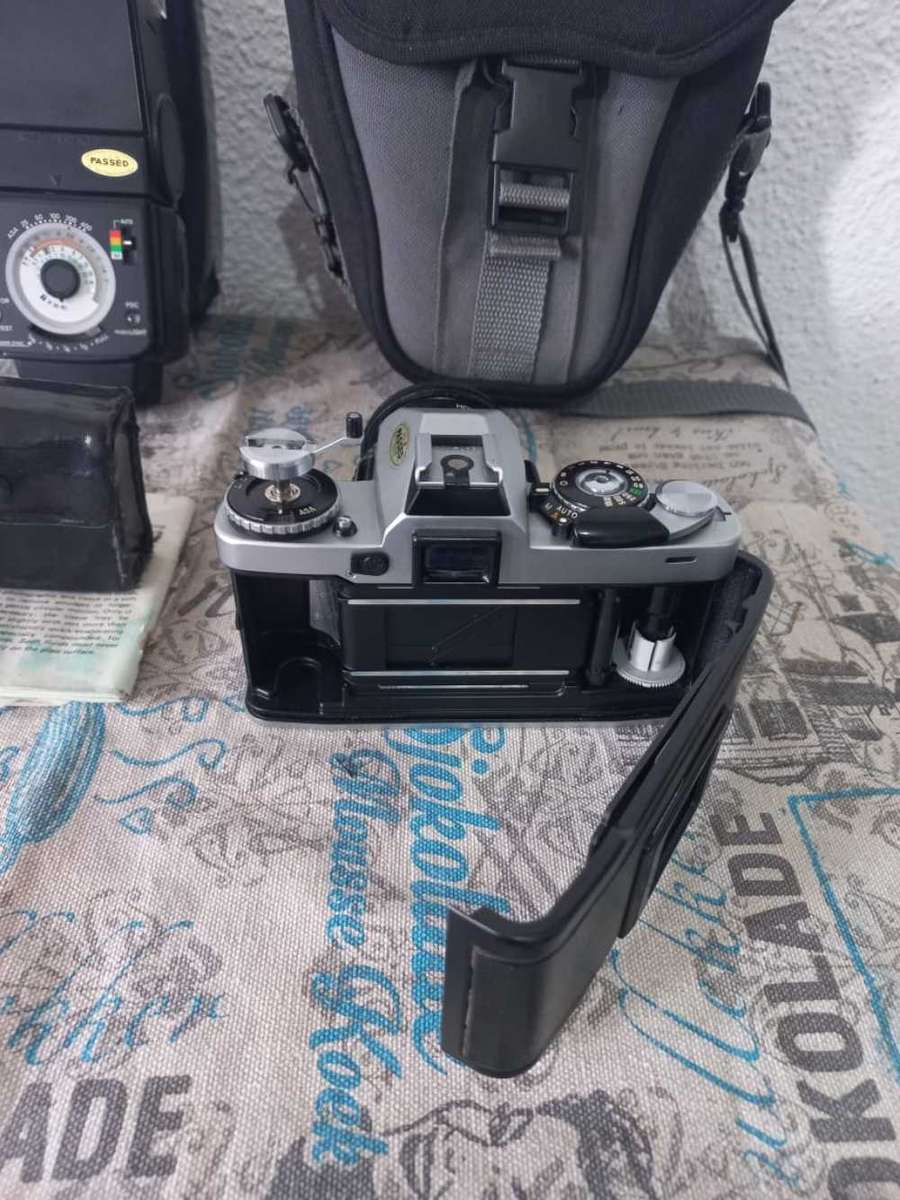 Minolta XD-7 Camera & flash bundle