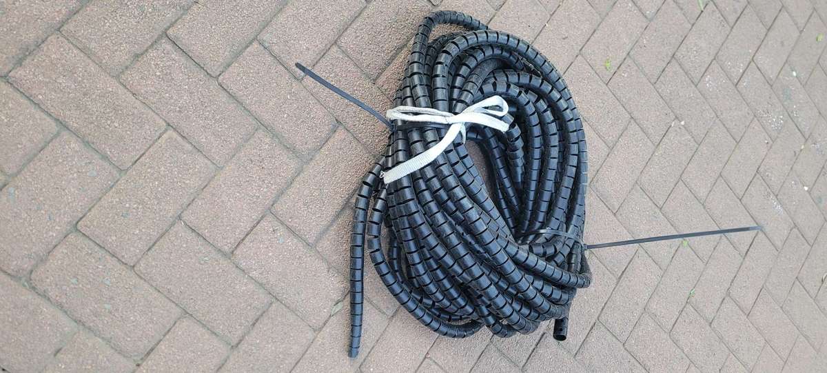 7.4m Spiral Hose Guard (25mm Diameter)