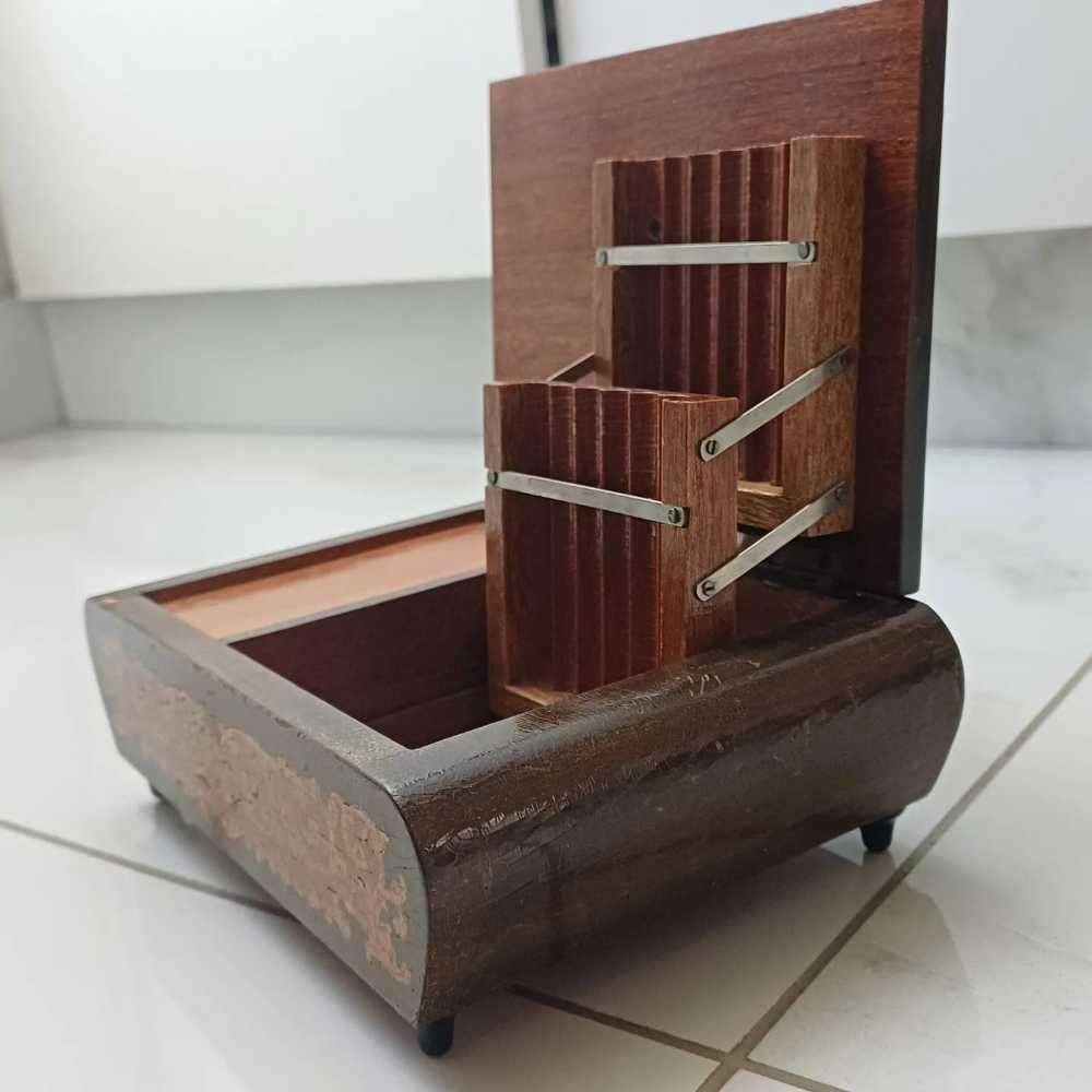 Vintage Italian "Reuge" Cigarette Music Box