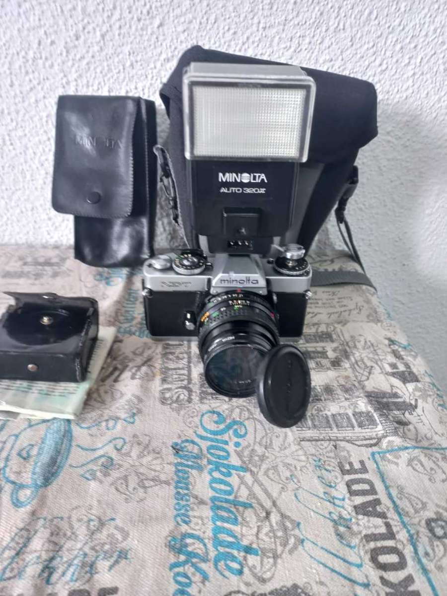Minolta XD-7 Camera & flash bundle