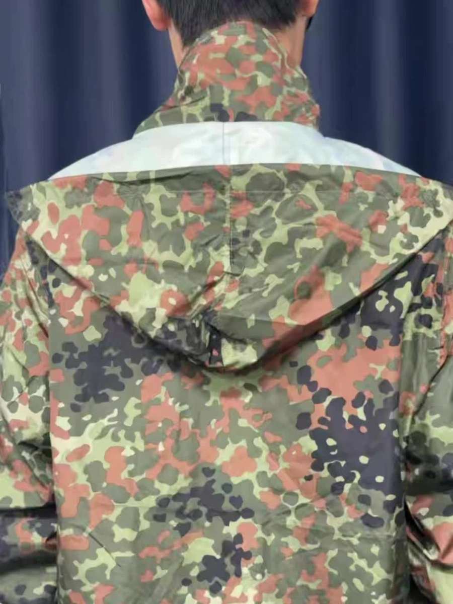 Raincoat Dead Grass Size M