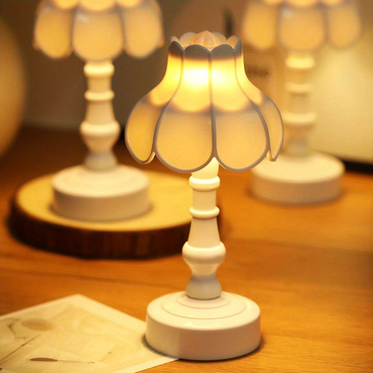 Desk Lamp Color Purple Shell