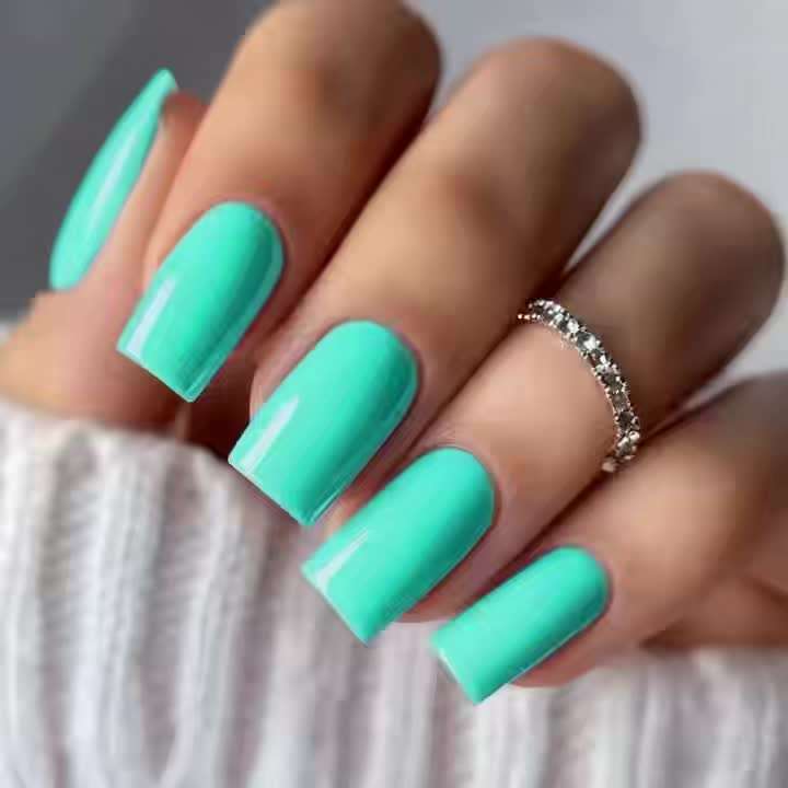 Nail Polish Model Turquoise 1 Bottle