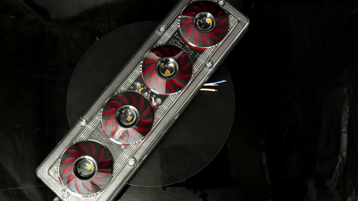 2pcs LED Tail Light Assemblies for Trucks Trailers RVs High Brightness Multi-Purp