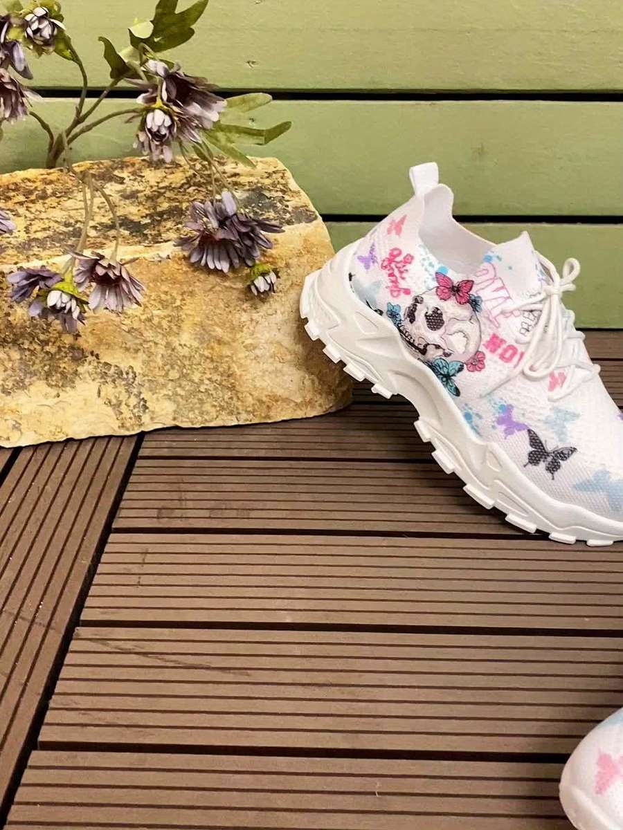 Women S Sneakers Color White Sizeuk 5