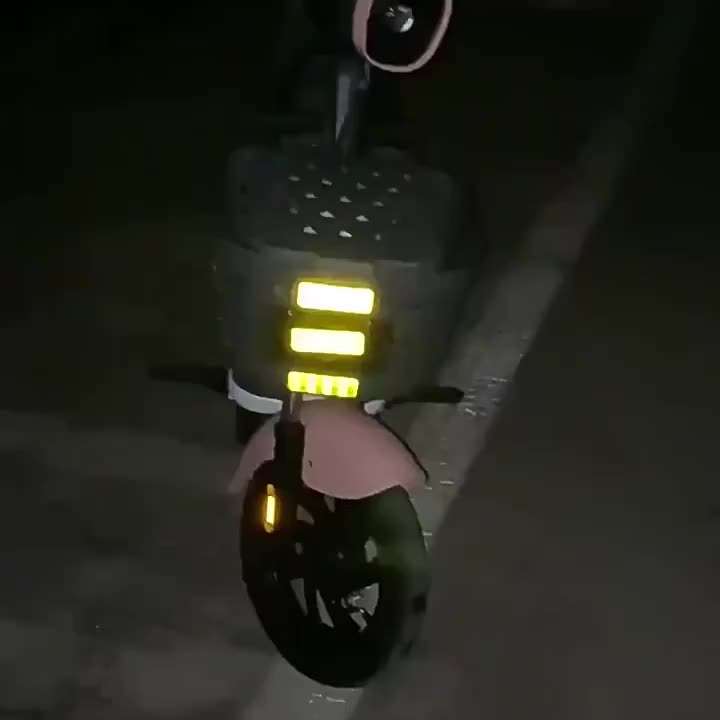 10pcs Green Car Night Safety Warning Collision Prevention Waterproof Night Light E