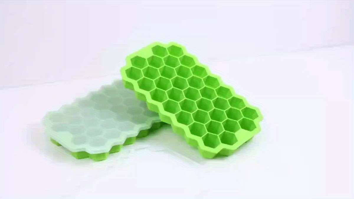 Ice Molds Color Green Quantity2Pcs