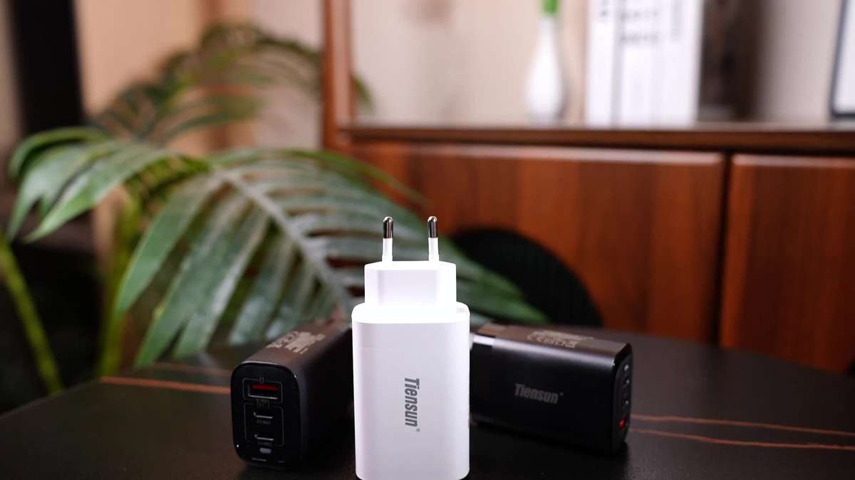 Charger Color Whitequantity1Pc Adapter