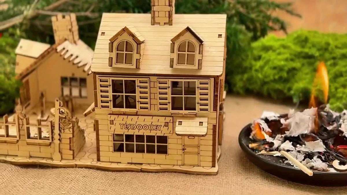 3D Building Model Puzzle Set Items War House