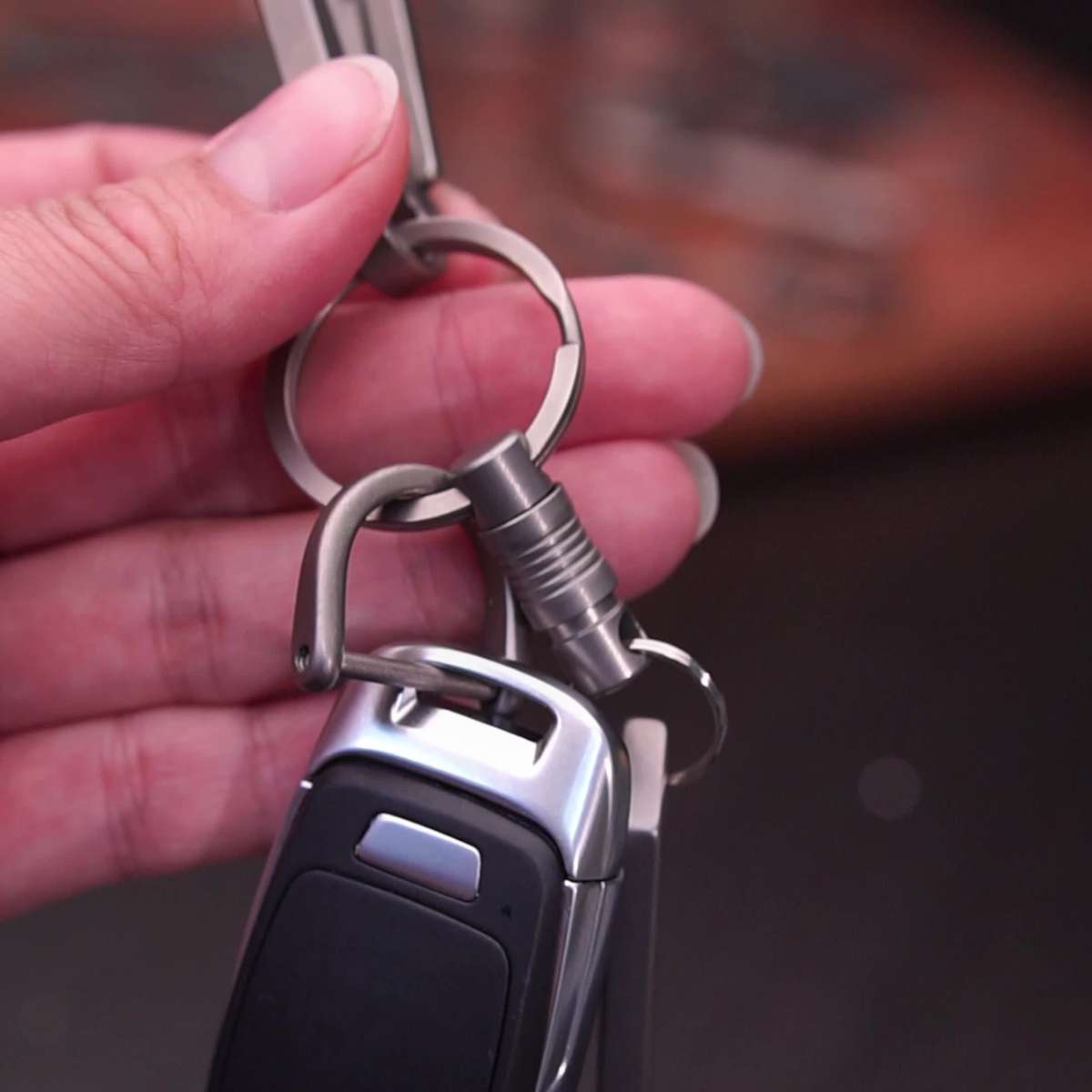 Keychain Ornament Model 1 Titanium Alloy Locking Rotating Quick Release Buckle