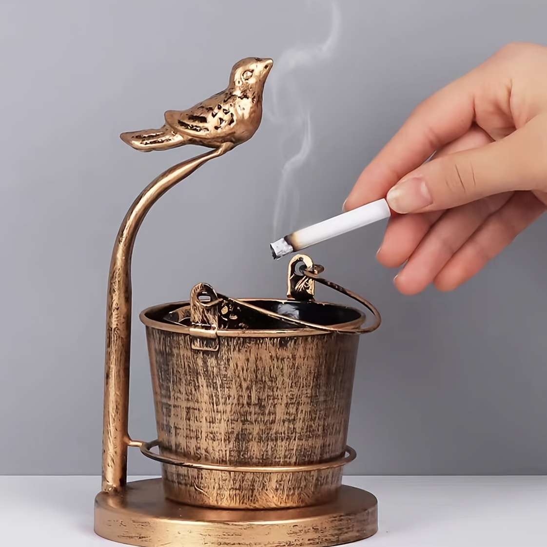 Premium Metal Retro Ashtray Household Large Ashtray Personality Trend Items