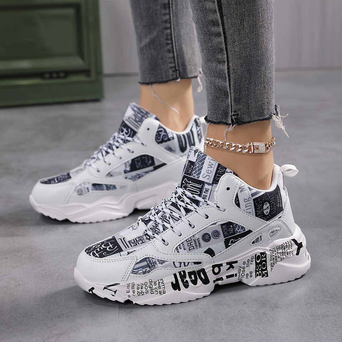 Women S Sneakers Color White And Black Sizeuk 4