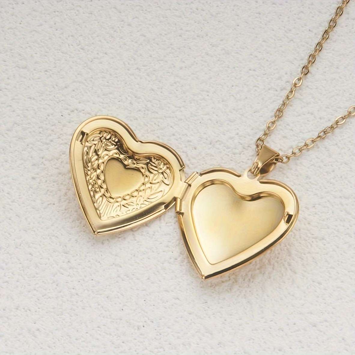 Womens Necklace Color Golden