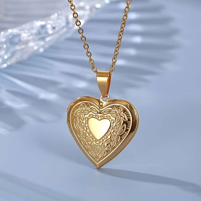 Womens Necklace Color Golden