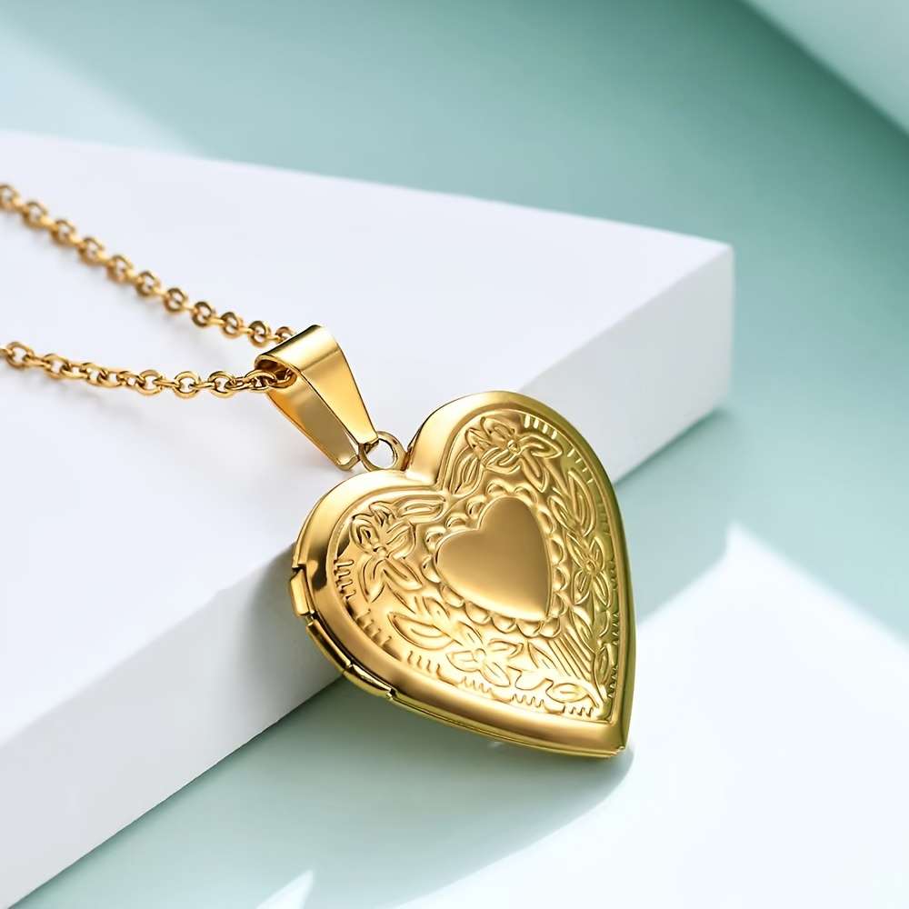 Womens Necklace Color Golden