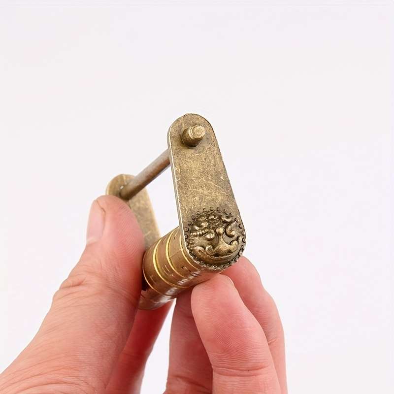 Lock Items Chinese Character