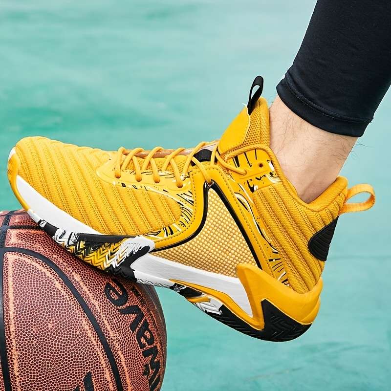 Sneakers Yellow Size Uk 7.5