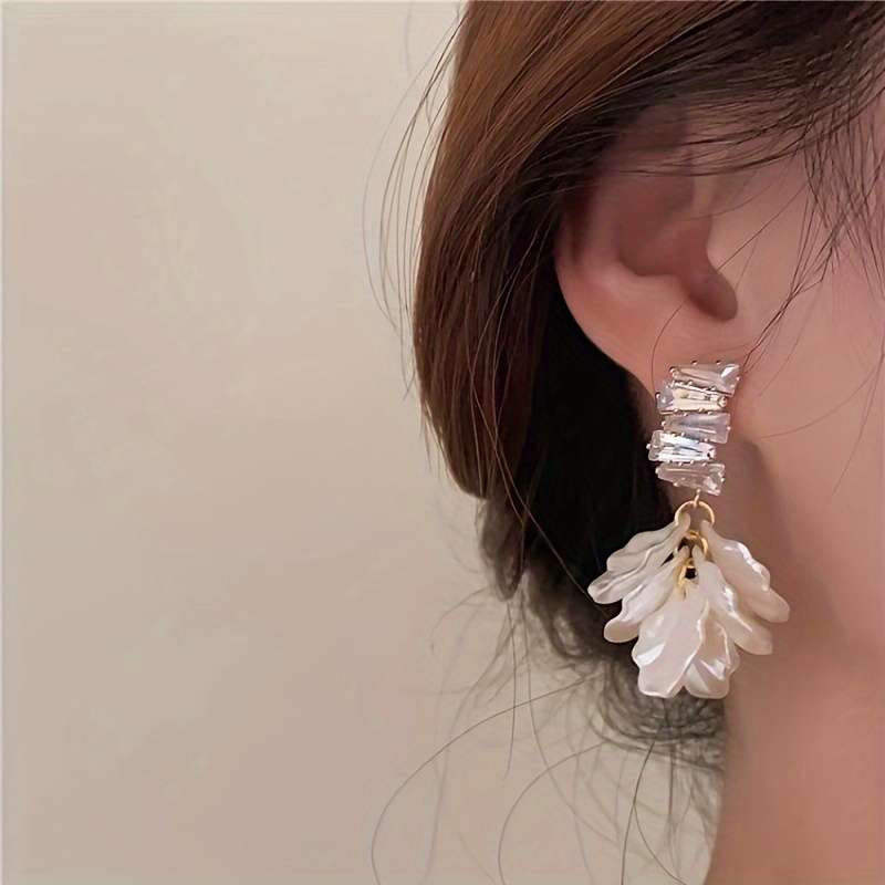 Women S Earrings Color Red
